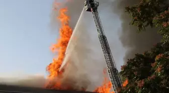 Okulların Açılmasına Bir Hafta Kala İmam Hatip Lisenin Çatısı Yandı