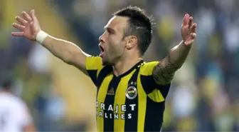 Fenerbahçe'de Valbuena Krizi Çıktı: Yerini Kaybedip Tribünlere Oynuyor