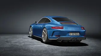 Porsche'den İki Dünya Prömiyeri