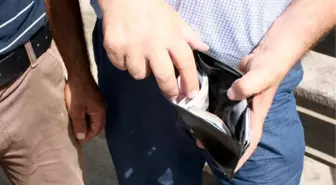 Bulduğu Para Dolu Cüzdanı Sahibine Teslim Etti