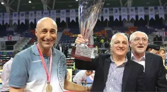 Fenerbahçe Asbaşkanı Hakan Dinçay, Tedavi Gördüğü Hastanede Hayatını Kaybetti