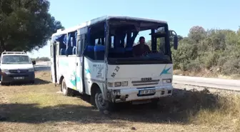 Çanakkale'de Minibüs Devrildi: 12 Yaralı