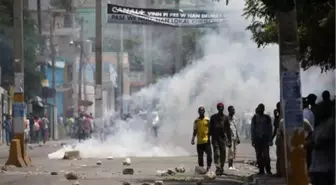 Haiti'de Vergi Politikası Protesto Edildi