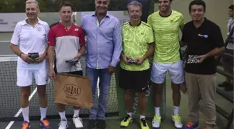 Türkiye'nin İmajına Destek Vermek İçin Tenis Kortunda Gösteri Maçı Yaptılar