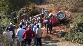 Fındık Yüklü Traktör Devrildi: 2 Ölü