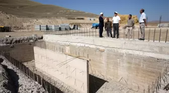 Vali Ali Hamza Pehlivan, Yapımı Devam Eden Ahır Projelerini İnceledi