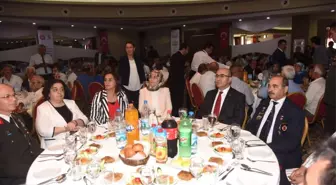 Gaziler Günü'nde Adana Valiliğinden Şehit Yakınları ile Gazilere Yemek