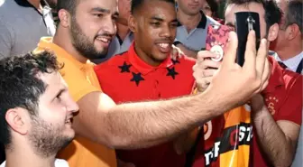 Galatasaraylı Rodrigues'e Açılışta Büyük İlgi