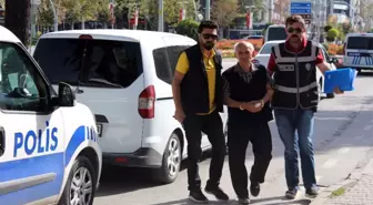 Karısını Bıçaklayarak Öldüren Yaşlı Adam Tutuklandı