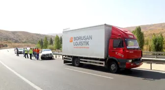 Sivas'ta Trafik Kazası: 3 Yaralı