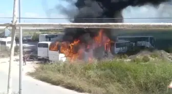 Antalya'da 4 Otobüs Alev Alev Yandı