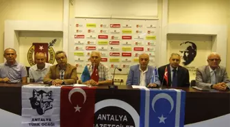 Antalya'da Türkmenlerden Referandum Tepkisi