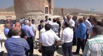 Eski Bakan ve Bürokratlar Hasankeyf'i Gezdi