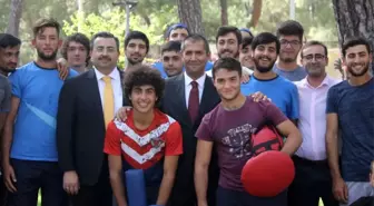 Kaymakam ve Başkanı 'Matrak'la Karşıladılar