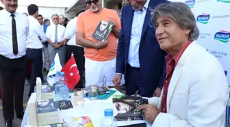 İzol, 'Roza'yı Bu Kez İşçiler İçin İmzaladı