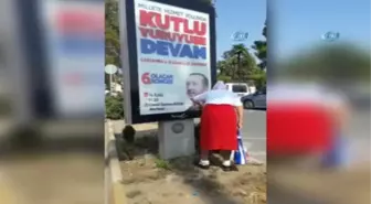 Yaşlı Kadının Cumhurbaşkanı Sevgisi