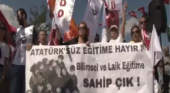 Kadıköy'de 'Atatürksüz Eğitime Hayır' Mitingi