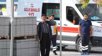 Eli Bastonlu Yaşlı Adamın İstiklal Marşı Duyarlılığı Takdir Topladı