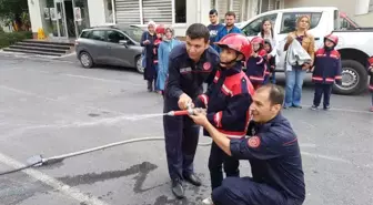 Engelli Çocuklar İtfaiyecilik Haftası'nda Yangın Tatbikatına Katıldı