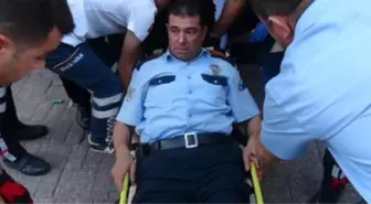 Silahlı Kavgaya Müdahale Eden Polis, Yanlışlıkla Kendini Vurdu!