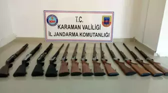 Jandarma, Bir Otomobilde Çok Sayıda Ruhsatsız Tüfek Ele Geçirdi