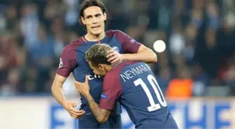 PSG'de Neymar ile Cavani'nin Sarılması, Geceye Damga Vurdu