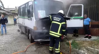 Yolcu Minibüsünde Yangın Çıktı