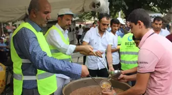 Adıyaman'da 5 Bin Kişilik Aşure Dağıtıldı