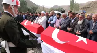 Ağrı'da Şehit Güvenlik Korucuları Son Yolculuklarına Uğurlandı