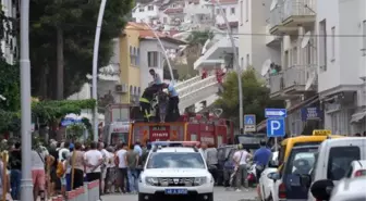 Evde Mahsur Kalan 2 Yaşlı, İtfaiye Ekiplerince Kurtarıldı