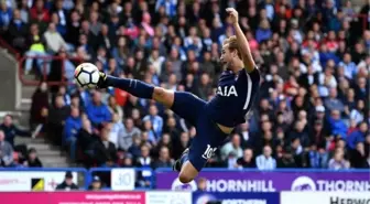 Harry Kane Bir Şeyler Deniyor: Tottenham, Huddersfield'ta Farklı Kazandı