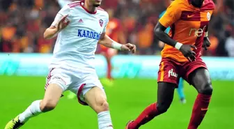 Süper Lig: Galatasaray: 2 - Kardemir Karabükspor: 1 (İlk Yarı)