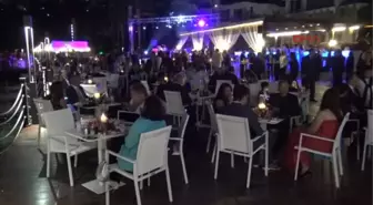 Bodrum Lisede Başlayan Arkadaşlığı Bodrum'da Nikah Masasına Taşıdılar