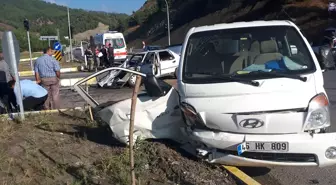 Kahramanmaraş'ta Otomobil ile Kamyonet Çarpıştı: 9 Yaralı