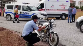 Polisten Kaçan Motosiklet Sürücüsü Kaza Yaptı: 2 Yaralı