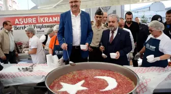 Karacabey Belediyesi'nden 5 Bin Kişiye Aşure