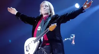 Rock Starı Tom Petty, Hayatını Kaybetti