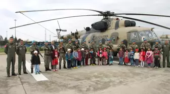 Şehit ve Köy Çocukları Helikoptere Bindi, Unutulmaz Bir Gün Yaşadı