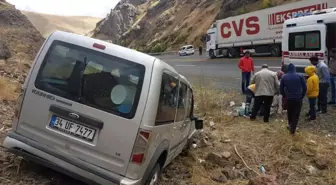 Eleşkirt'te Trafik Kazası: 2 Yaralı