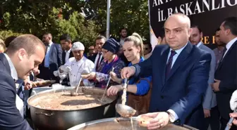 AK Parti Manisa İl Başkanlığından 2 Bin 500 Kişilik Aşure İkramı