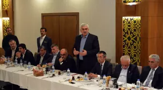 Erzurum AK Parti'de Görev Yapan Partililer Kahvaltıda Bir Araya Geldi