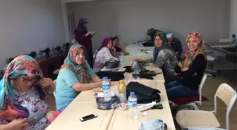 Karaağaçlı Bilgi Evi Meslek Sahibi Yapıyor