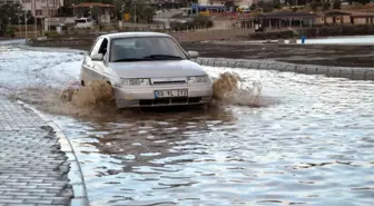 Ayvalık'ta Gönül Yolu Sular Altında Kaldı