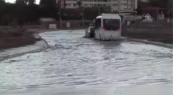 Ayvalık'ta Şiddetli Sağanak