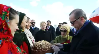 Cumhurbaşkanı Erdoğan Ukrayna'da Resmi Törenle Karşılandı