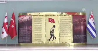 Bakan Canikli Türk Okulunu Ziyaret Etti
