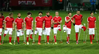 Biz Milli Sporcuyuz, Öyle Muamele Olunmalı