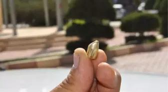 Otomobiline 'Yorgun Mermi' İsabet Etti
