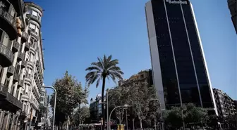 Tartışmalı Referandumdan Sonra Şirketler ve Bankalar Katalonya'dan Çıkıyor