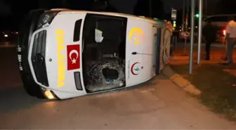 Hastaneye Hasta Yetiştiren Ambulans Takla Attı: 5 Yaralı